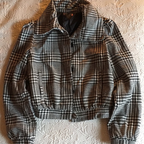 Herringbone cropped blazer.... - Picture 1 of 6